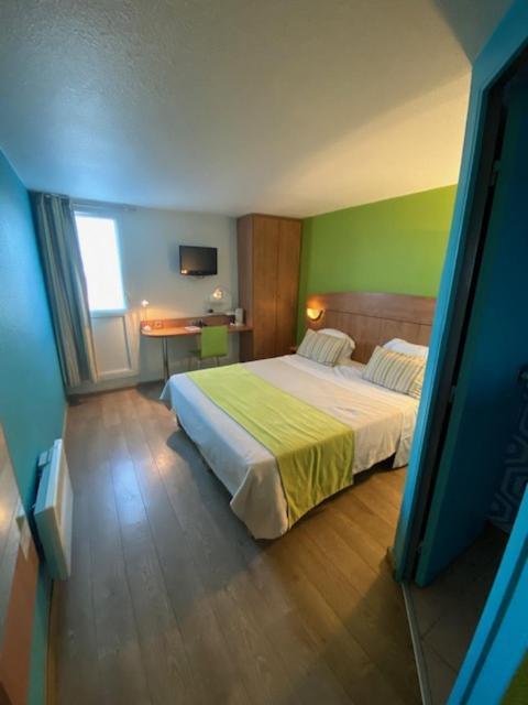 Hotel De La Plage Calais Bagian luar foto