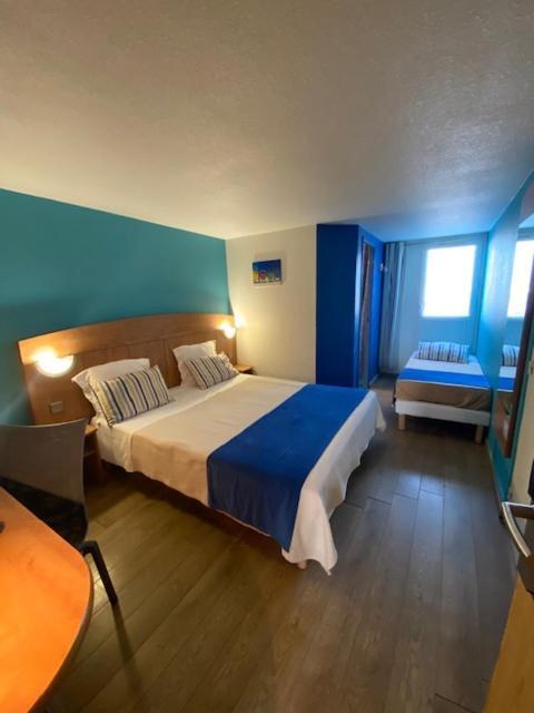 Hotel De La Plage Calais Bagian luar foto