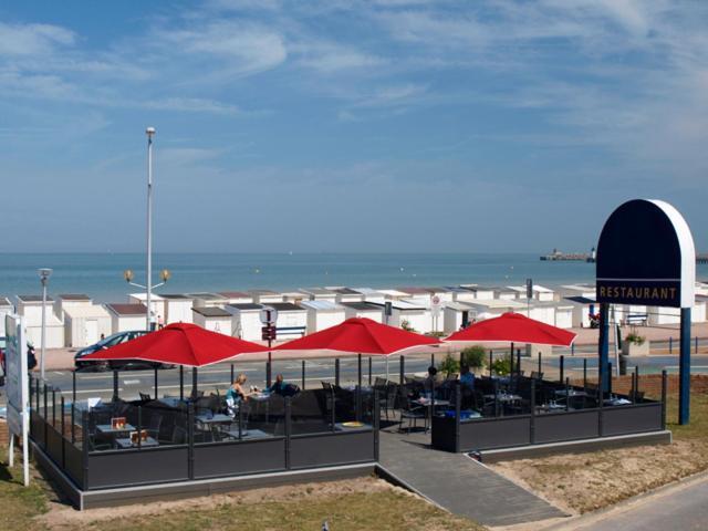 Hotel De La Plage Calais Bagian luar foto