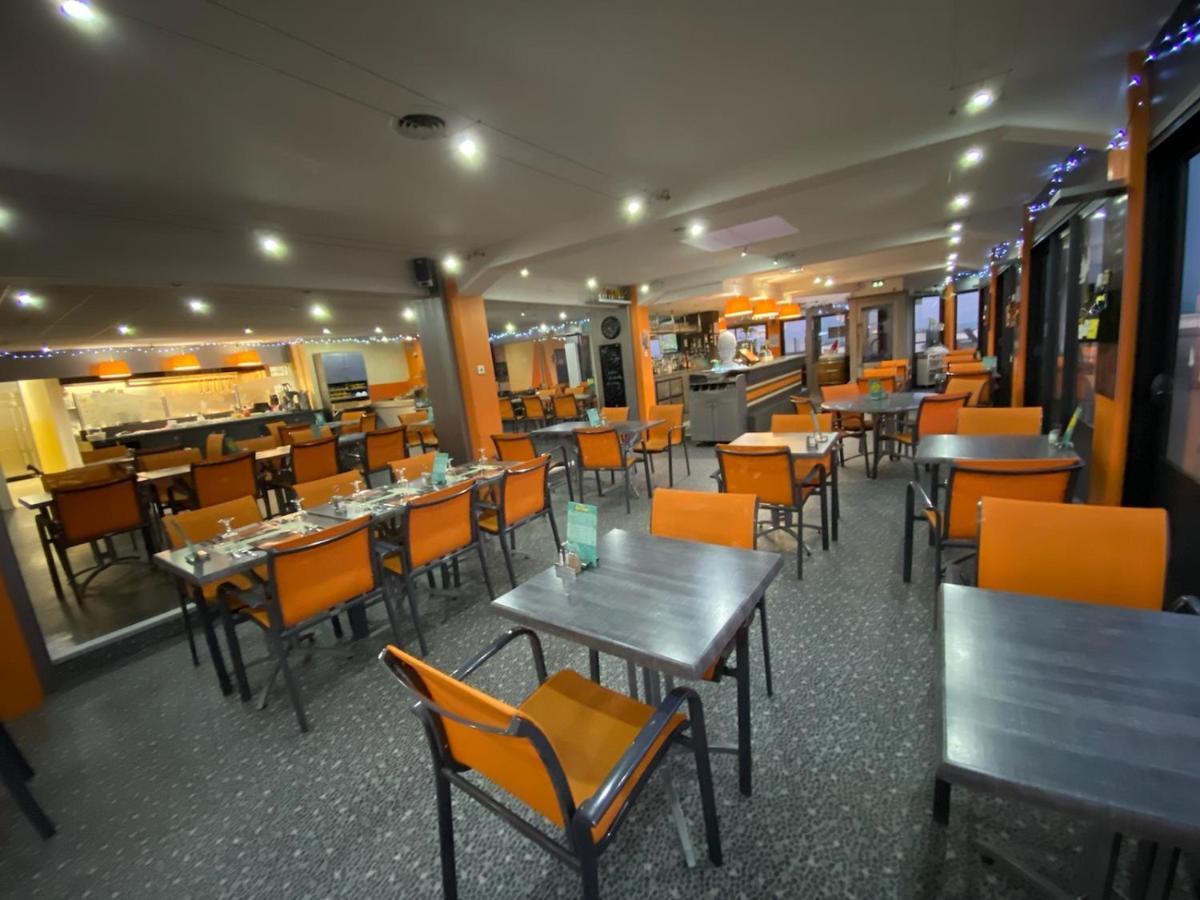 Hotel De La Plage Calais Bagian luar foto
